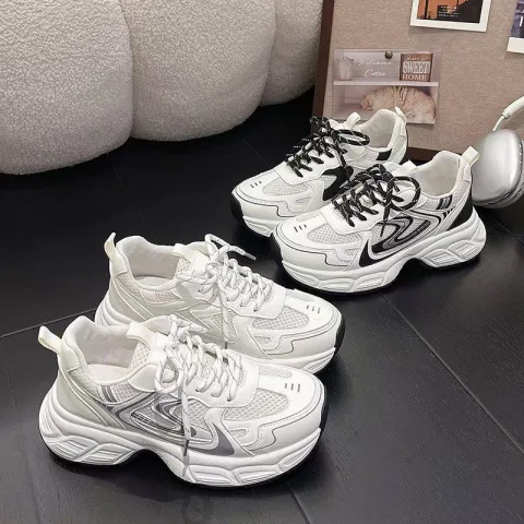Sneaker B
